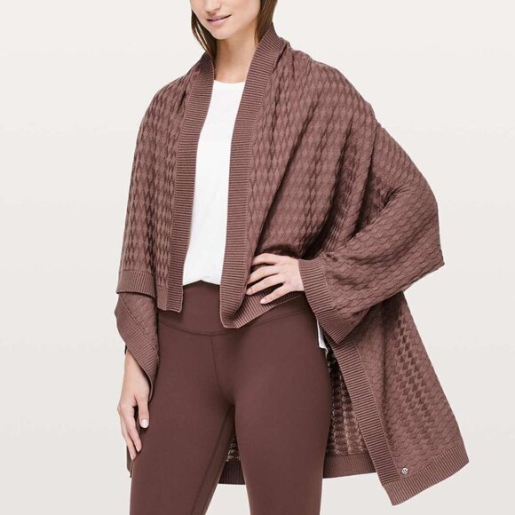 LULULEMON Divinity Poncho *Woven Spanish Oak - Picture 2 of 11
